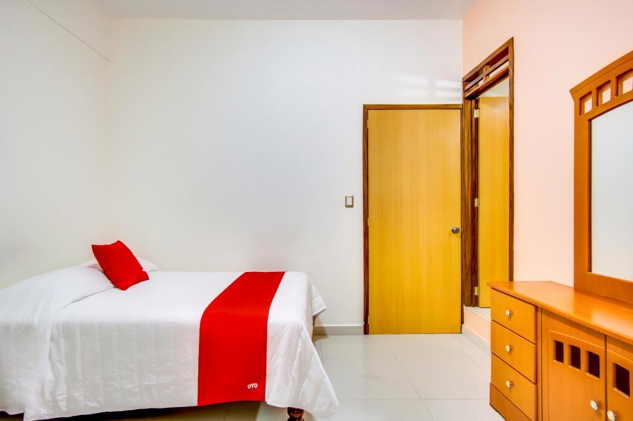 Hotel La Estancia Colima Exteriör bild